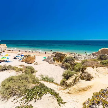 By Vintage Travel Gale (Albufeira)